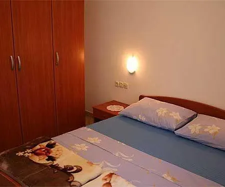 Vafire Jelsa (Hvar)