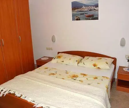 Apartment Vafire Jelsa (Hvar)